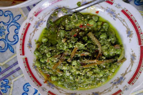 photo of sambalado with green chili