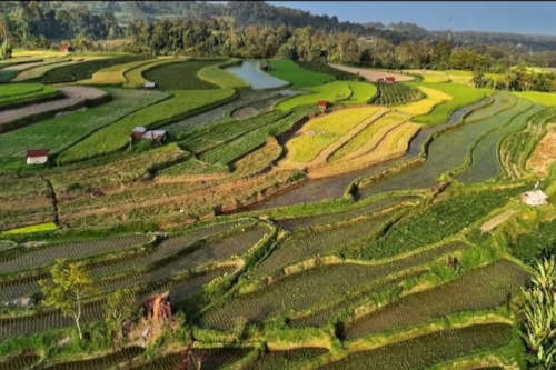 View of Pariagan village